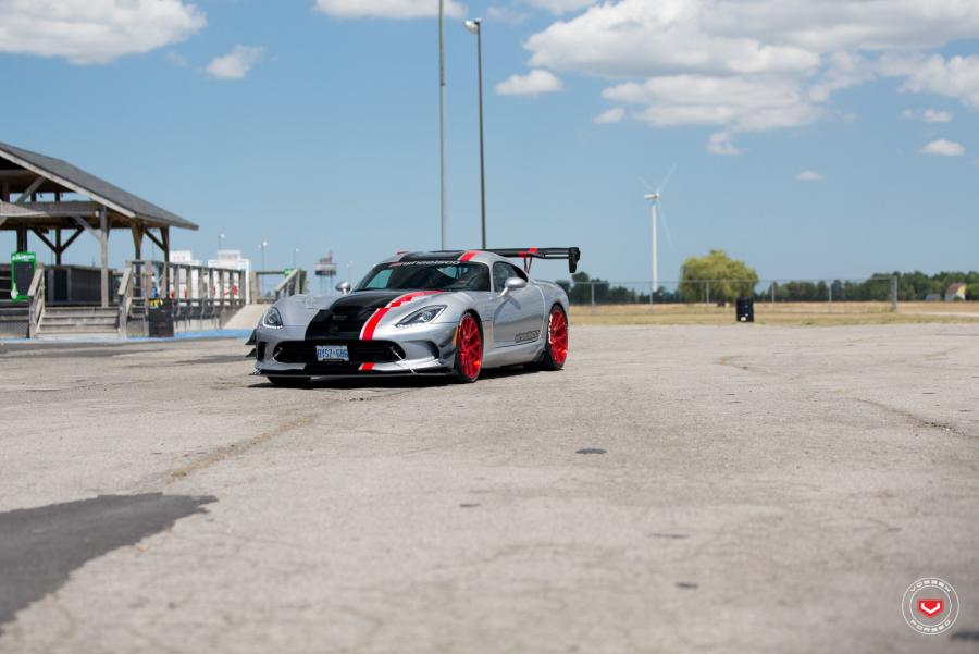  Dodge Viper ACR on Vossen Wheels (VPS-306) 2017 года  (фото 24 из 40)